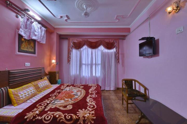 Hotel Ashish Inn Kandāghāt Exteriör bild