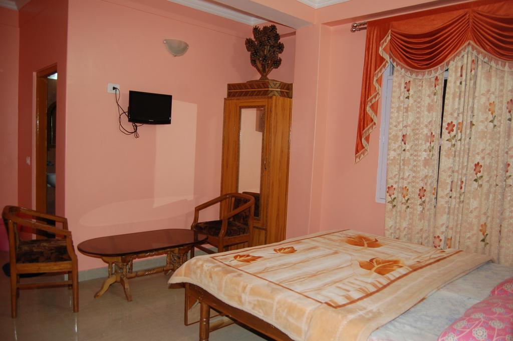 Hotel Ashish Inn Kandāghāt Rum bild