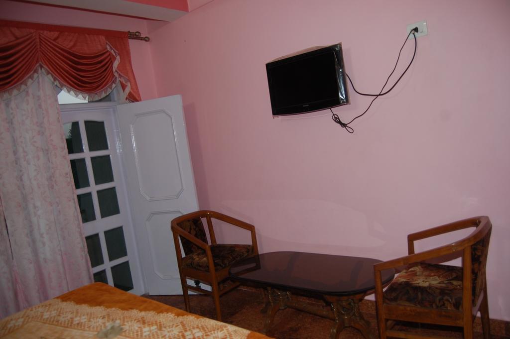Hotel Ashish Inn Kandāghāt Rum bild