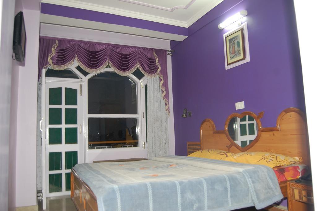 Hotel Ashish Inn Kandāghāt Rum bild